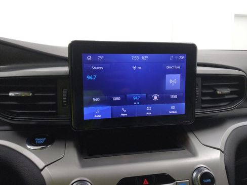 Used 2022 Ford Explorer XLT image 25