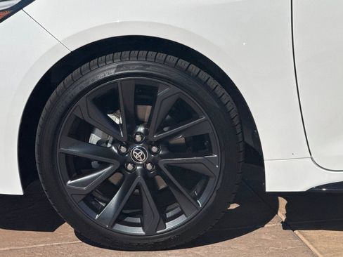 Certified 2025 Toyota Corolla SE image 32