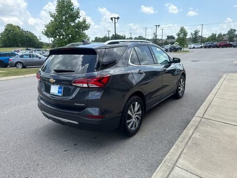 Used 2022 Chevrolet Equinox Premier w/ LPO, Cargo Package FWD image 4