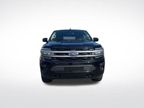 Certified 2023 Ford Expedition Max XLT image 3