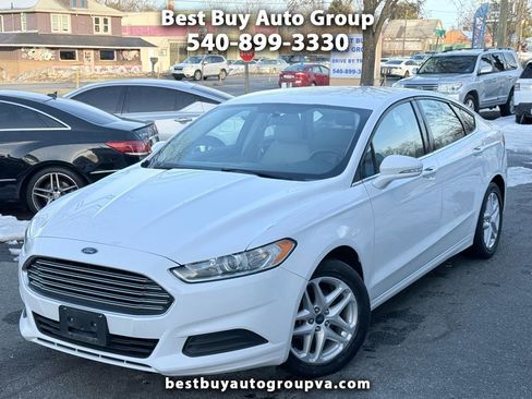 Used 2014 Ford Fusion SE image 1
