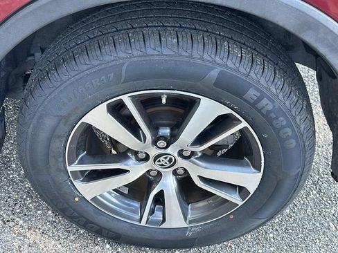 Used 2018 Toyota RAV4 XLE image 30
