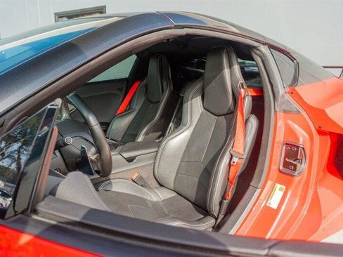 Used 2020 Chevrolet Corvette w/ 2LT Preferred Equipment Group image 11