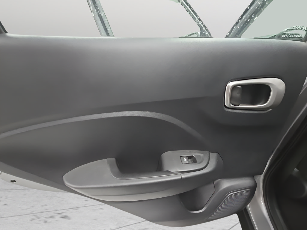 Certified 2024 Hyundai Venue SEL FWD image 15