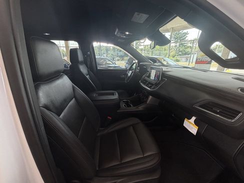 Used 2023 Chevrolet Suburban Z71 AWD/4WD image 39