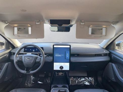 Certified 2025 Ford Mustang Mach-E Premium image 3