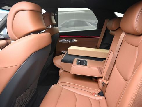 New 2026 Genesis GV70 2.5T Advanced image 18