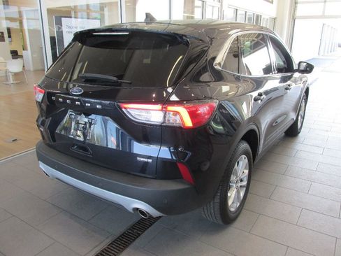 Used 2021 Ford Escape SE image 7