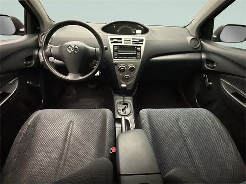 Used 2007 Toyota Yaris Base image 10