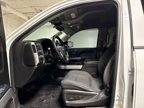 Used 2018 Chevrolet Silverado 1500 LT w/ All Star Edition image 19