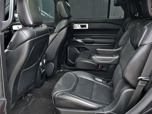 Used 2020 Ford Explorer ST w/ Premium Technology Package image 17