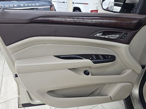 Used 2015 Cadillac SRX Luxury w/ Driver Awareness Package image 39