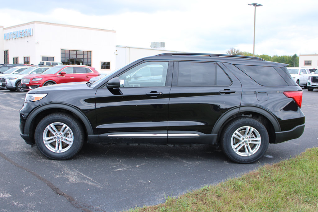 Used 2022 Ford Explorer XLT w/ Equipment Group 202A AWD/4WD image 5