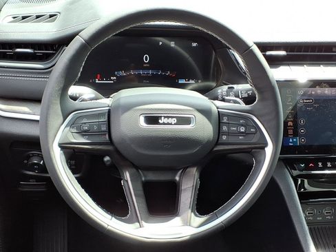 New 2026 Jeep Grand Cherokee L Limited AWD/4WD image 19