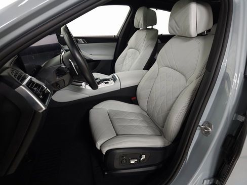 Used 2024 BMW X6 M60i w/ Dynamic Handling Package image 18