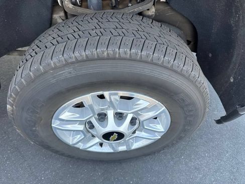 Used 2022 Chevrolet Silverado 2500 LT w/ Convenience Package AWD/4WD image 8