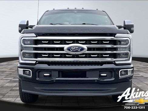 Used 2024 Ford F250 Platinum image 2