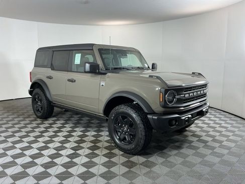 New 2025 Ford Bronco Big Bend w/ Black Diamond Package image 3