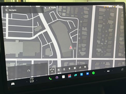 Used 2024 Tesla Model X AWD/4WD image 18
