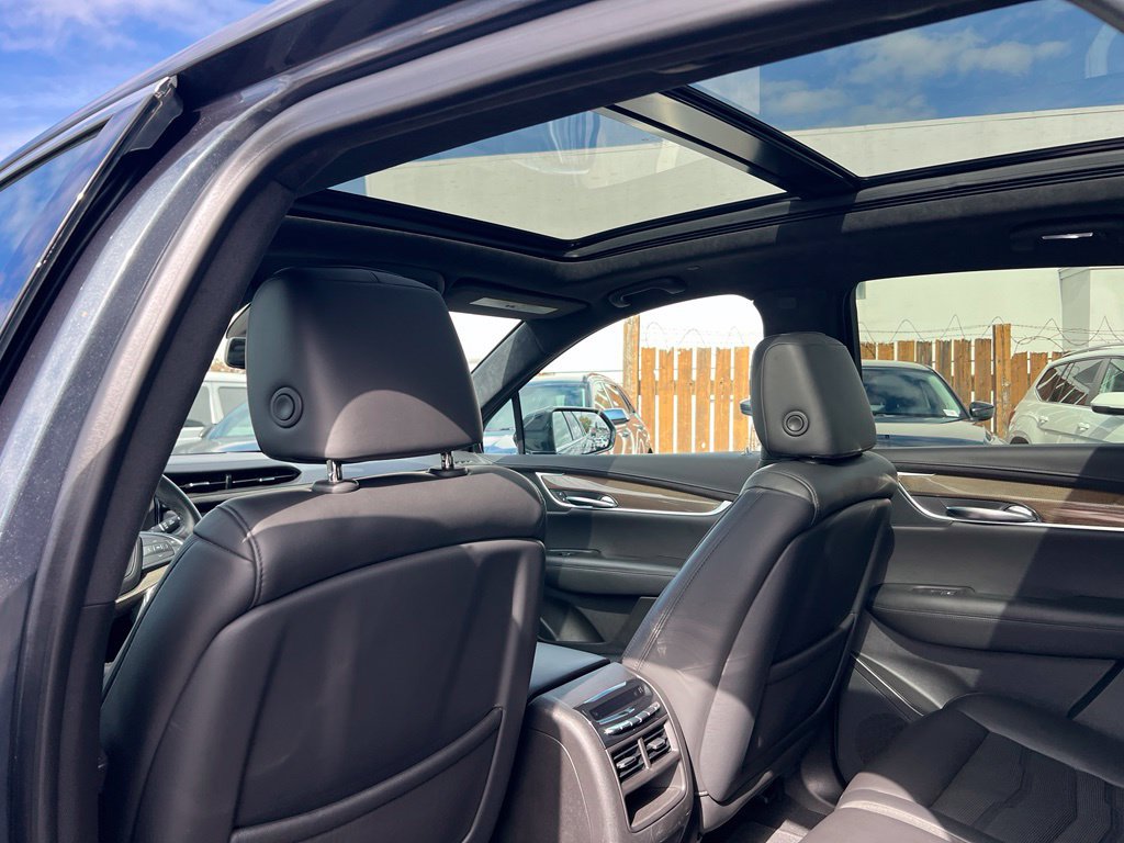 Used 2019 Cadillac XT5 Platinum AWD/4WD image 11