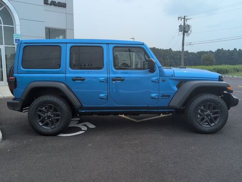 New 2025 Jeep Wrangler Sport S image 8