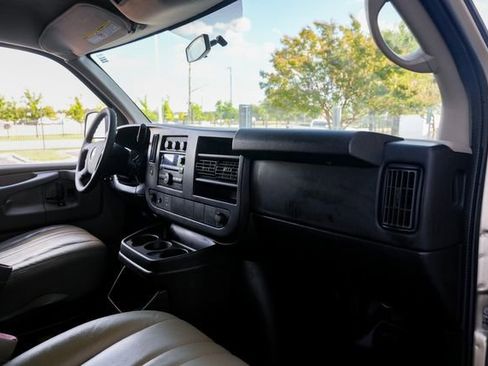 Used 2013 Chevrolet Express 3500 LS image 26