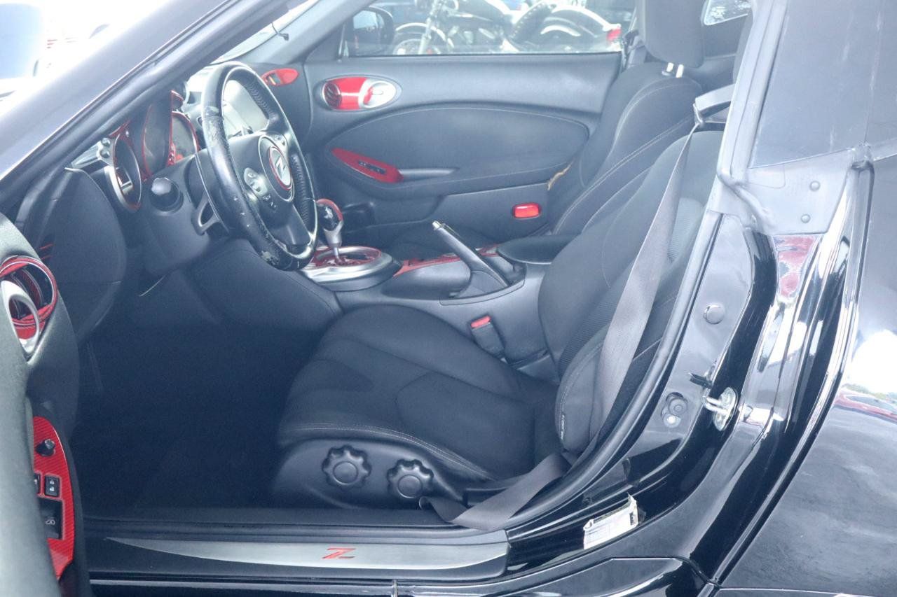 Used 2015 Nissan 370Z Coupe RWD image 19