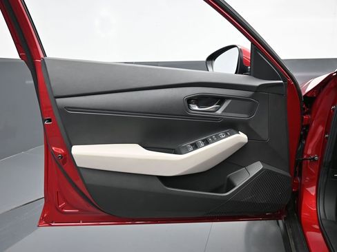 Used 2025 Honda Accord LX image 30