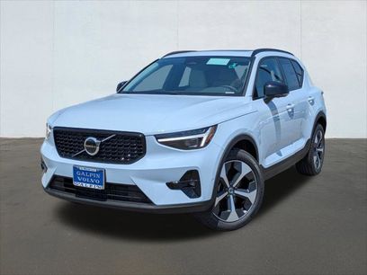 New 2026 Volvo XC40 B5 Plus w/ Protection Package Premier