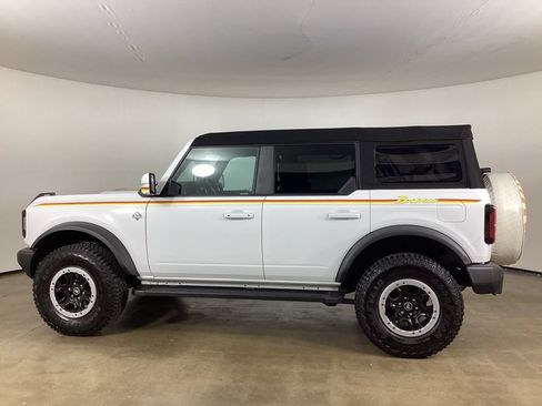 Certified 2023 Ford Bronco Outer Banks w/ Sasquatch Package AWD/4WD image 8