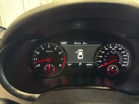 Used 2020 Kia Stinger GT2 image 17