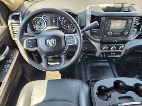 Used 2019 RAM 2500 Tradesman w/ Chrome Appearance Group AWD/4WD image 25
