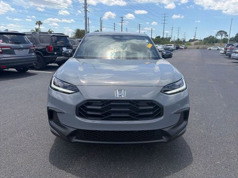 Used 2025 Honda HR-V Sport image 2