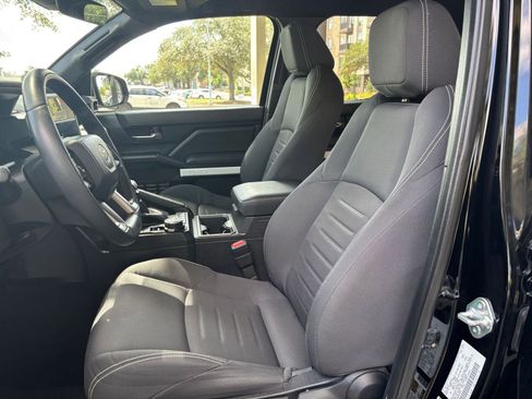 Used 2024 Toyota Tacoma TRD Off-Road image 30