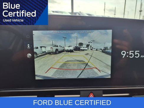 Used 2024 Hyundai Elantra SEL image 11