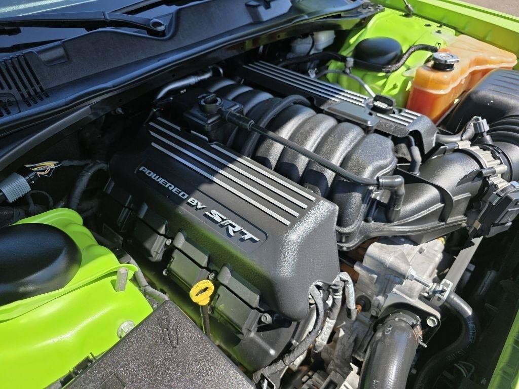 Used 2015 Dodge Challenger R/T Scat Pack w/ Leather Interior Group RWD image 19