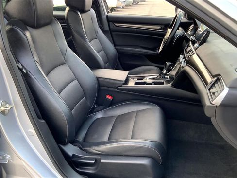 Used 2019 Honda Accord Sport image 8