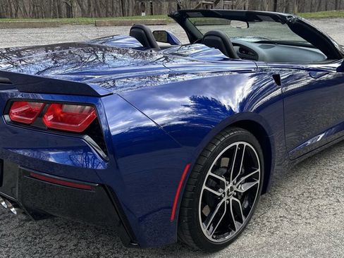 Used 2017 Chevrolet Corvette Stingray Convertible w/ 1LT image 21