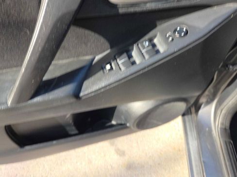 Used 2012 MAZDA MAZDA3 i Touring image 15