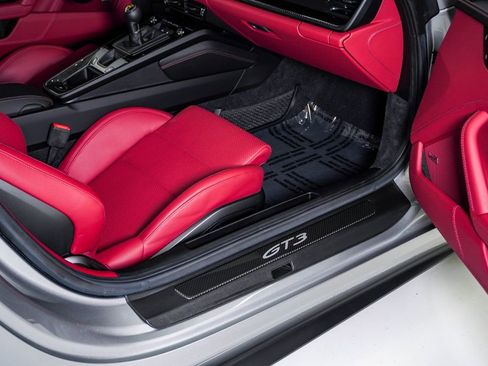 Certified 2024 Porsche 911 GT3 image 18