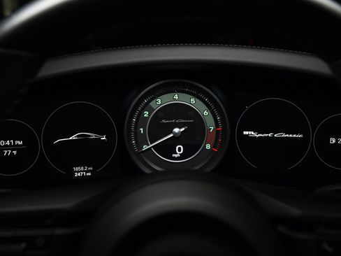 Used 2023 Porsche 911 Sport Classic RWD image 22
