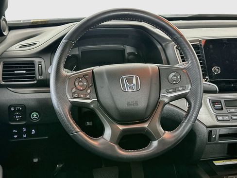 Used 2023 Honda Passport TrailSport image 18