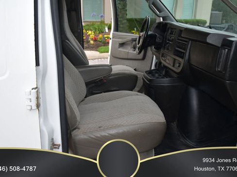 Used 2016 GMC Savana 2500 RWD image 8