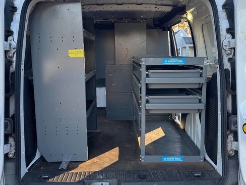 Used 2017 Ford Transit Connect XL image 16