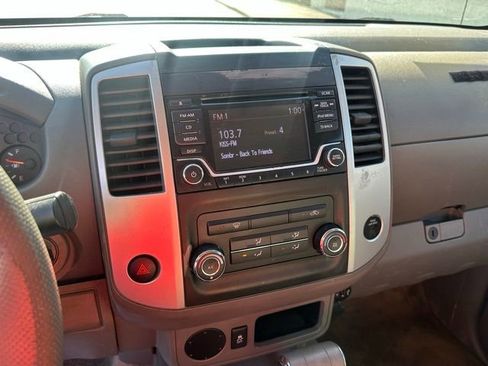 Used 2018 Nissan Frontier S image 8
