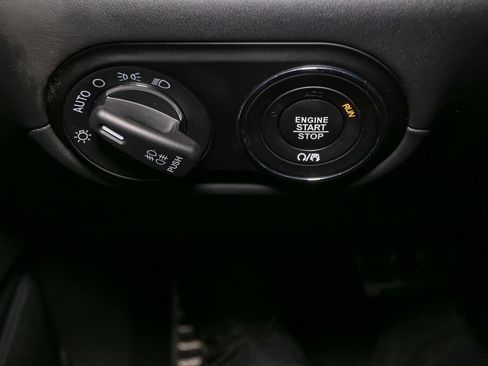 Used 2020 Maserati Levante S GranSport image 39