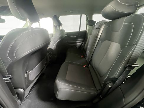 Used 2023 Jeep Grand Cherokee Laredo w/ Trailer Tow Prep Group (B) image 22