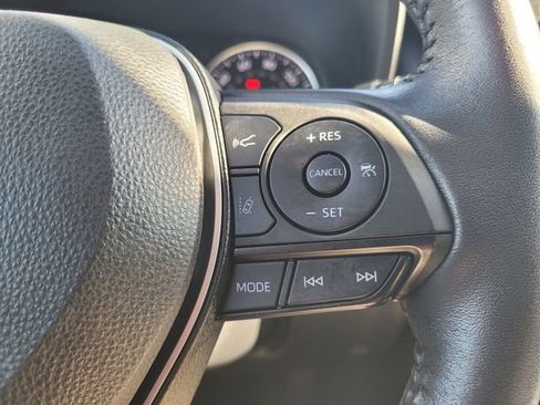 Used 2022 Toyota RAV4 XLE image 26