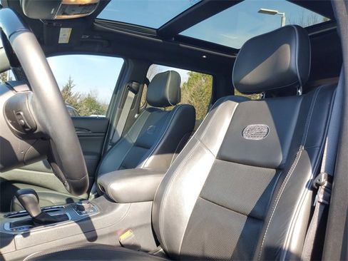 Used 2019 Jeep Grand Cherokee Overland image 15
