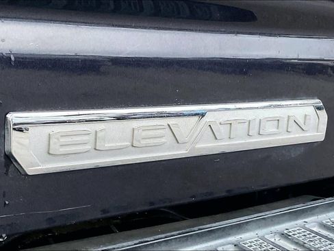 Used 2022 GMC Sierra 1500 Elevation image 8